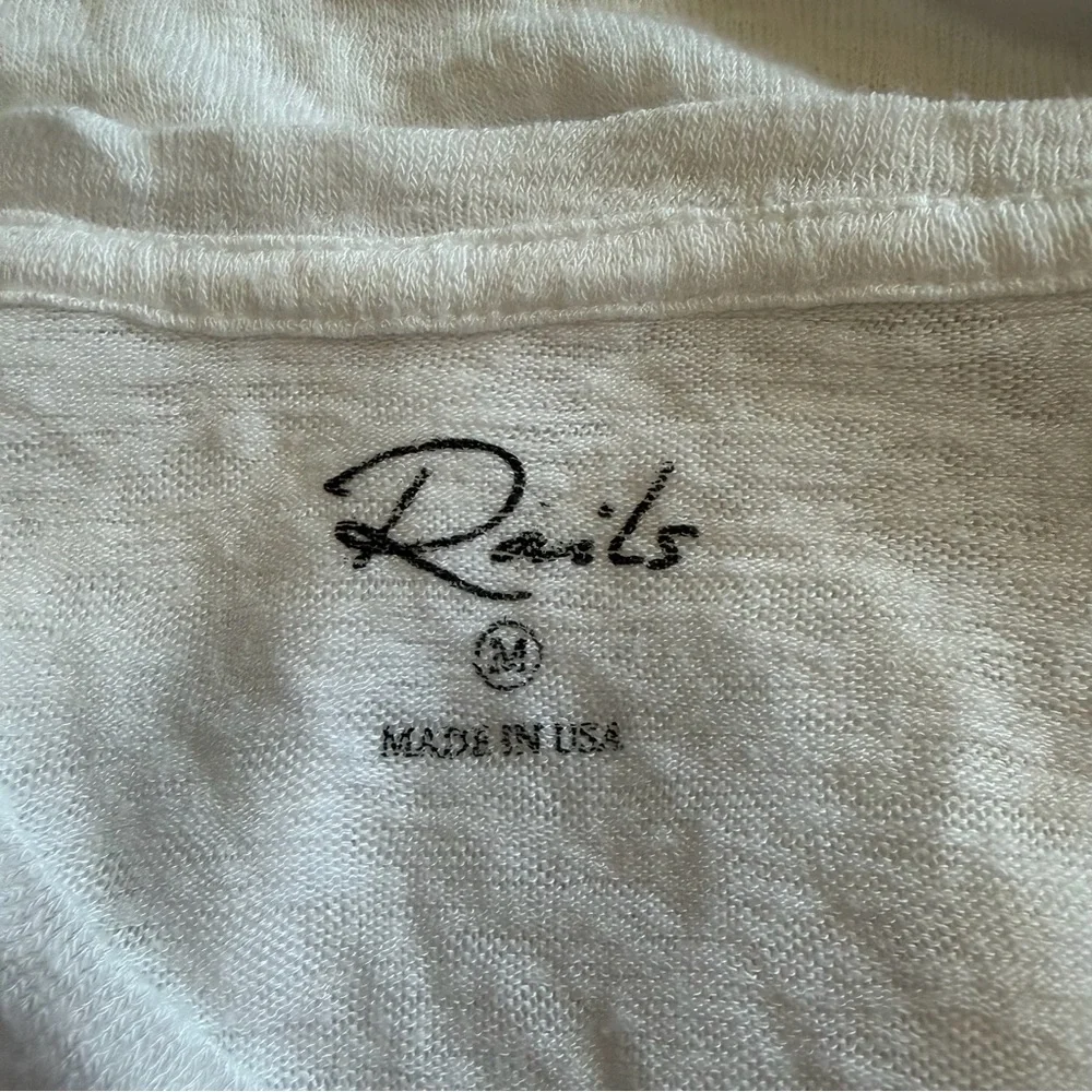 New Rails White Long Sleeve Henley Top V-Neck Made In USA Shirt Lightweight D - Picture 11 of 13